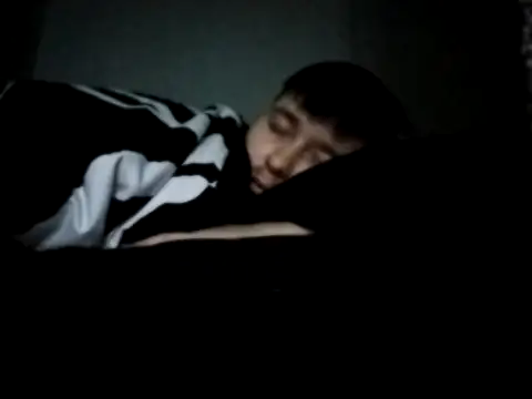 bisexualboy05 online show from 09/22/25, 10:27