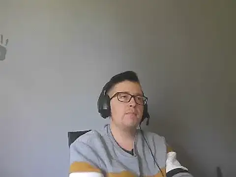 bisexualboy05 online show from 03/11/26, 11:15