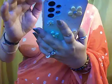 LOVERIAKOL online show from 03/24/26, 08:47