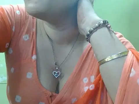 LOVERIAKOL online show from 05/19/26, 04:58