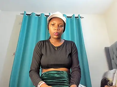 Snapshot of dolly_booty chatting on 09/20/25, 10:04 dolly booty online show from 09/20/25, 10:04