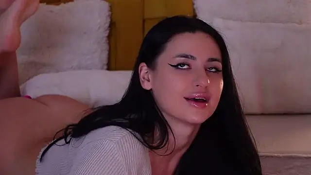 RanyaHermes online show from 11/17/25, 10:47