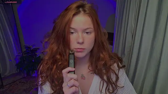 Snapshot of Elsie_Ginger chatting on 10/08/25, 10:10 Elsie Ginger online show from 10/08/25, 10:10