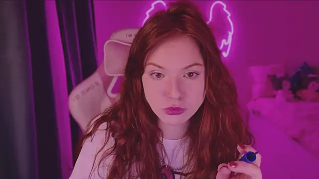 Snapshot of Elsie_Ginger chatting on 12/14/24, 11:56 Elsie Ginger online show from 12/14/24, 11:56