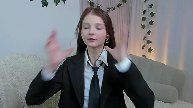 CindyGarrison online show from 03/06/25, 12:43