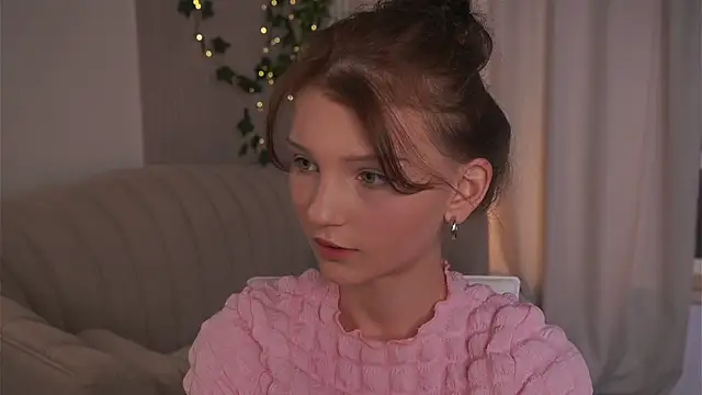 Snapshot of CindyGarrison chatting on 06/04/26, 11:42 CindyGarrison online show from 06/04/26, 11:42