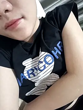 Snapshot of Sexyass13 chatting on 10/16/25, 06:16 Sexyass13 online show from 10/16/25, 06:16