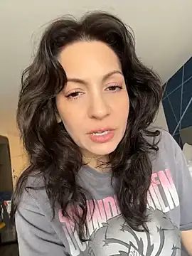 BeautifulMesss online show from 04/15/26, 04:44