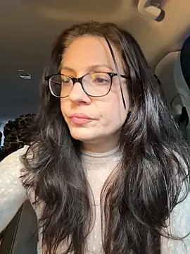 BeautifulMesss online show from 10/26/25, 03:01