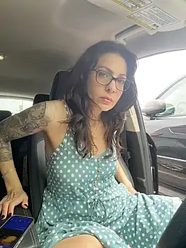 BeautifulMesss online show from 04/18/26, 03:58