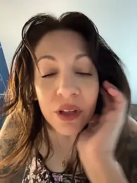 BeautifulMesss online show from 04/22/26, 09:54