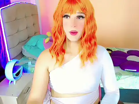 Snapshot of TaylorMon chatting on 02/19/25, 12:25 TaylorMon online show from 02/19/25, 12:25
