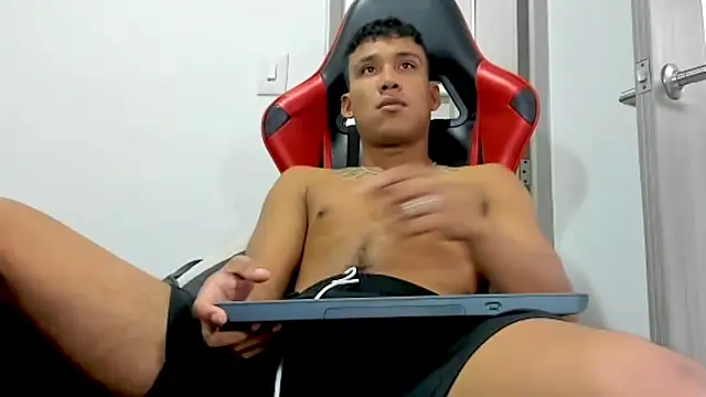 Snapshot of Backsex_boy chatting on 02/20/26, 08:33 Backsex boy online show from 02/20/26, 08:33