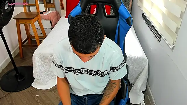 Backsex boy online show from 11/12/25, 02:32