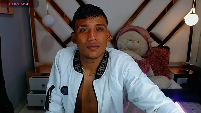 Snapshot of Backsex_boy chatting on 03/12/25, 08:51 Backsex boy online show from 03/12/25, 08:51
