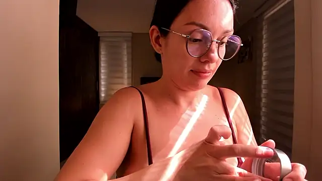 Snapshot of anabel_025 chatting on 01/16/26, 03:27 anabel 025 online show from 01/16/26, 03:27