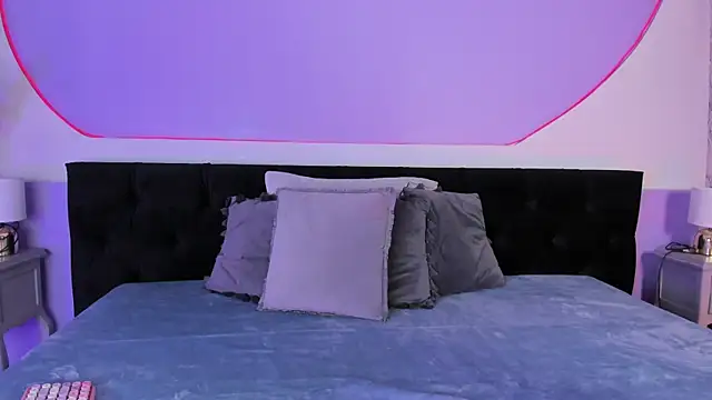 Julieta Cortes   online show from 11/20/25, 12:17