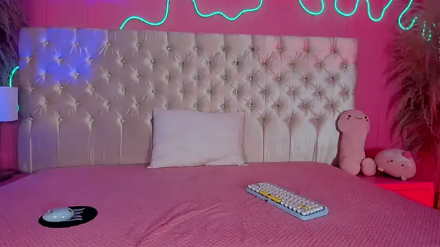 Julieta Cortes   online show from 03/25/26, 11:53