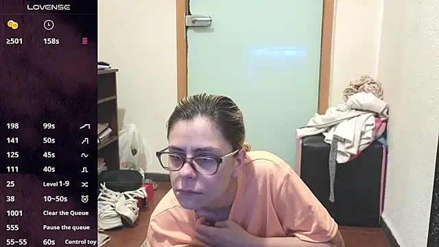 Snapshot of ana_squirt69 chatting on 06/12/26, 10:40 ana squirt69 online show from 06/12/26, 10:40