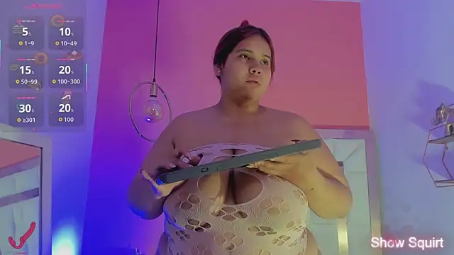 Alanna hot3 online show from 03/25/26, 11:42