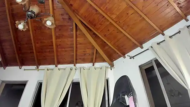 IsaFontanna online show from 01/09/26, 01:23