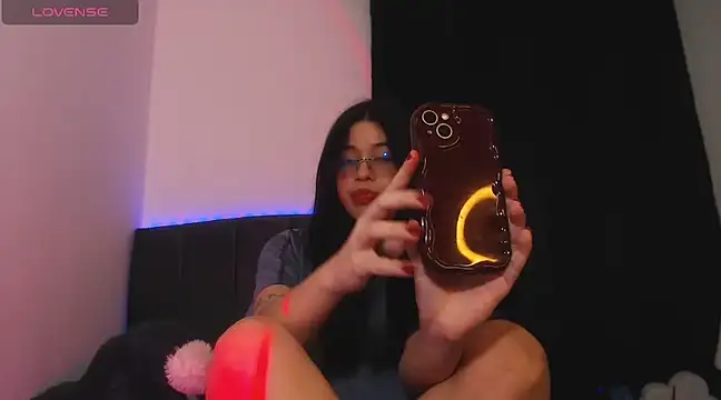 Snapshot of ily_bea chatting on 01/21/25, 01:39 ily bea online show from 01/21/25, 01:39