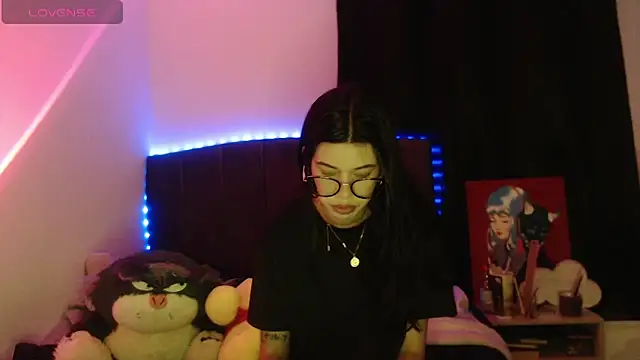 Snapshot of ily_bea chatting on 09/30/25, 12:16 ily bea online show from 09/30/25, 12:16