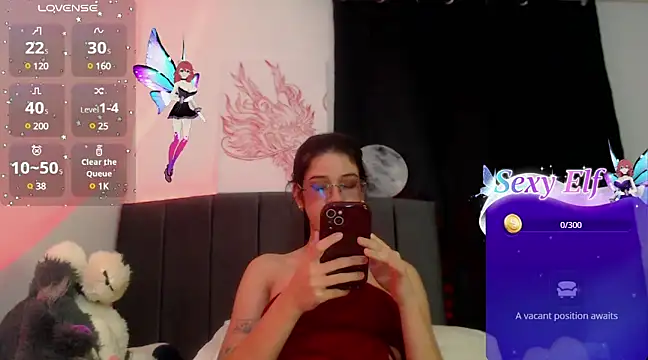 Snapshot of ily_bea chatting on 02/15/25, 01:42 ily bea online show from 02/15/25, 01:42