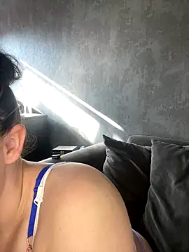 riri bstvx online show from 10/12/25, 10:05