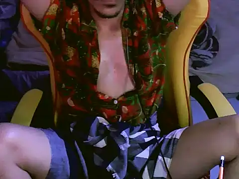 cloudyth1994 online show from 12/30/24, 07:53