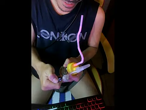 cloudyth1994 online show from 09/27/25, 05:08