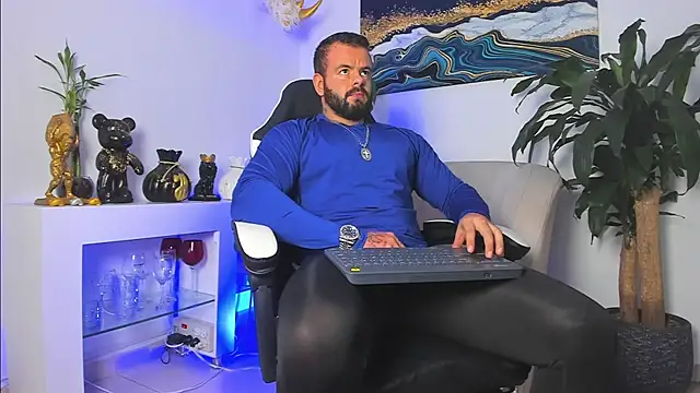 Snapshot of Johnnygrayson1 chatting on 02/13/26, 09:48 Johnnygrayson1 online show from 02/13/26, 09:48