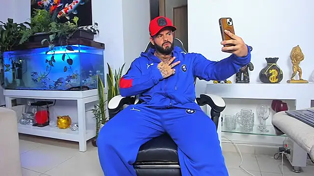 Snapshot of Johnnygrayson1 chatting on 01/05/26, 11:41 Johnnygrayson1 online show from 01/05/26, 11:41