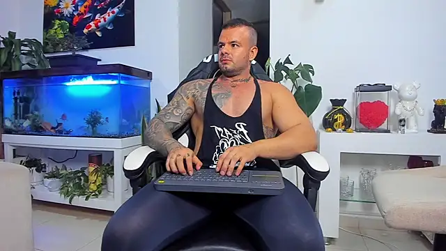 Snapshot of Johnnygrayson1 chatting on 10/28/25, 11:58 Johnnygrayson1 online show from 10/28/25, 11:58