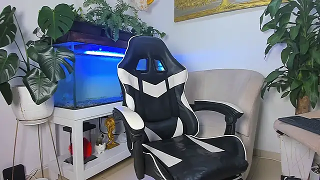 Snapshot of Johnnygrayson1 chatting on 03/01/26, 01:49 Johnnygrayson1 online show from 03/01/26, 01:49