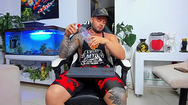 Snapshot of Johnnygrayson1 chatting on 10/30/25, 11:34 Johnnygrayson1 online show from 10/30/25, 11:34