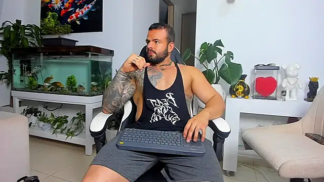Snapshot of Johnnygrayson1 chatting on 10/06/25, 11:27 Johnnygrayson1 online show from 10/06/25, 11:27