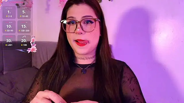 Snapshot of Yuri_Stars chatting on 03/03/26, 04:52 Yuri Stars online show from 03/03/26, 04:52