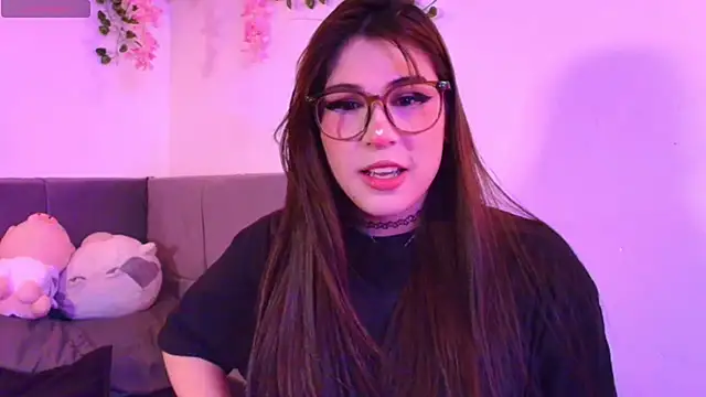 Snapshot of Yuri_Stars chatting on 02/08/26, 06:11 Yuri Stars online show from 02/08/26, 06:11