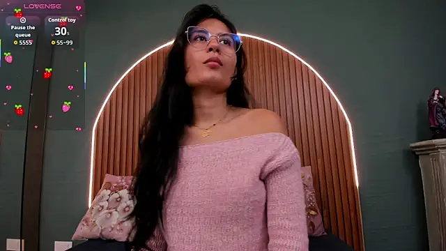 NayeCloud online show from 11/14/25, 04:05