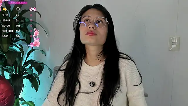 NayeCloud online show from 04/16/26, 05:08