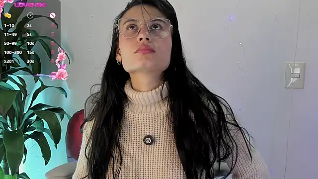 NayeCloud online show from 04/15/26, 02:32