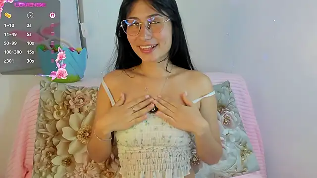 NayeCloud online show from 03/27/26, 04:21