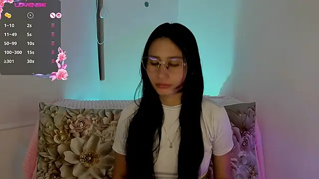 Snapshot of NayeCloud chatting on 02/21/26, 04:03 NayeCloud online show from 02/21/26, 04:03