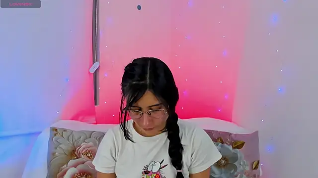 Snapshot of NayeCloud chatting on 03/01/26, 03:50 NayeCloud online show from 03/01/26, 03:50