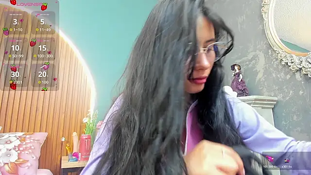 NayeCloud online show from 11/04/25, 03:32