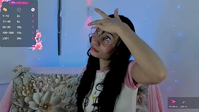 Snapshot of NayeCloud chatting on 02/22/26, 04:26 NayeCloud online show from 02/22/26, 04:26