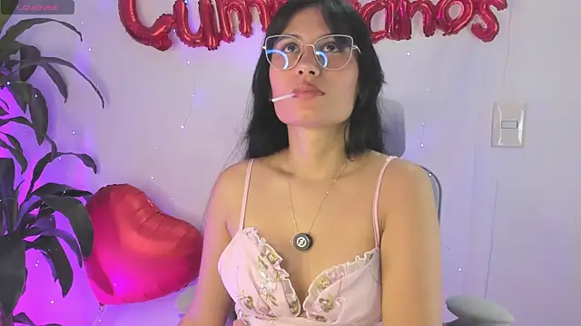 NayeCloud online show from 04/08/26, 04:03