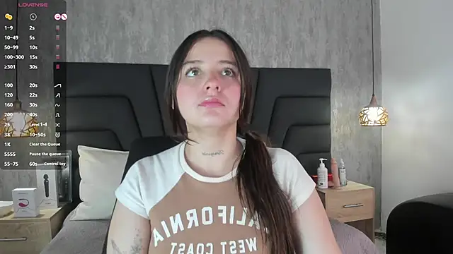 Sabrina Lennox online show from 03/05/25, 10:54