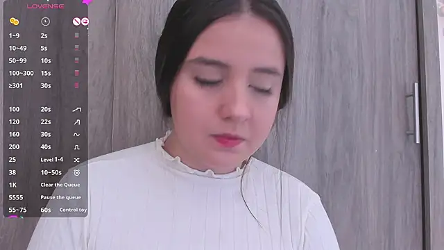 Sabrina Lennox online show from 03/19/26, 02:00